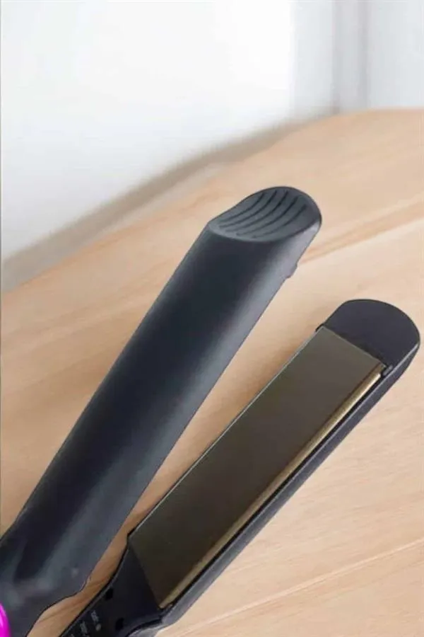 Saç Düzleştirici Isı Ayarlı Seramik Kaplama Döner Kablo Yıpranma Karşıtı