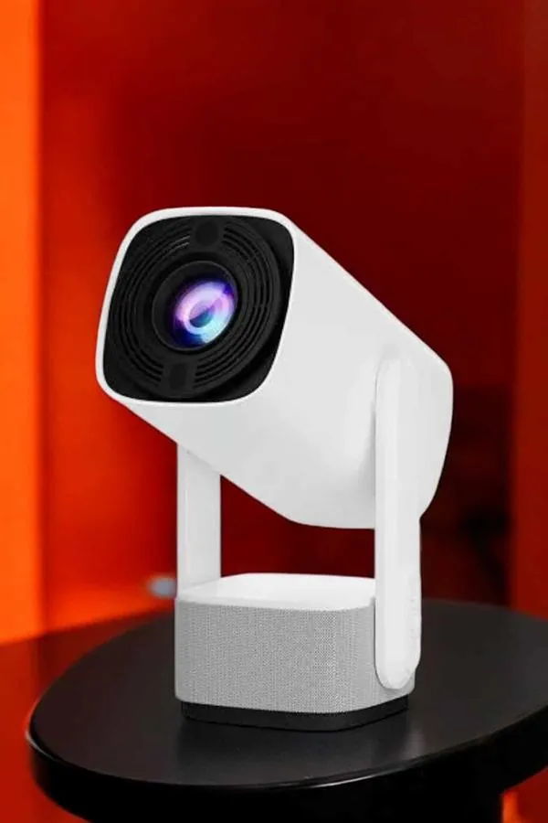 Şarjlı Projeksiyon Oyun Sinema Projektörü 4K HD Görüntü Kaliteli