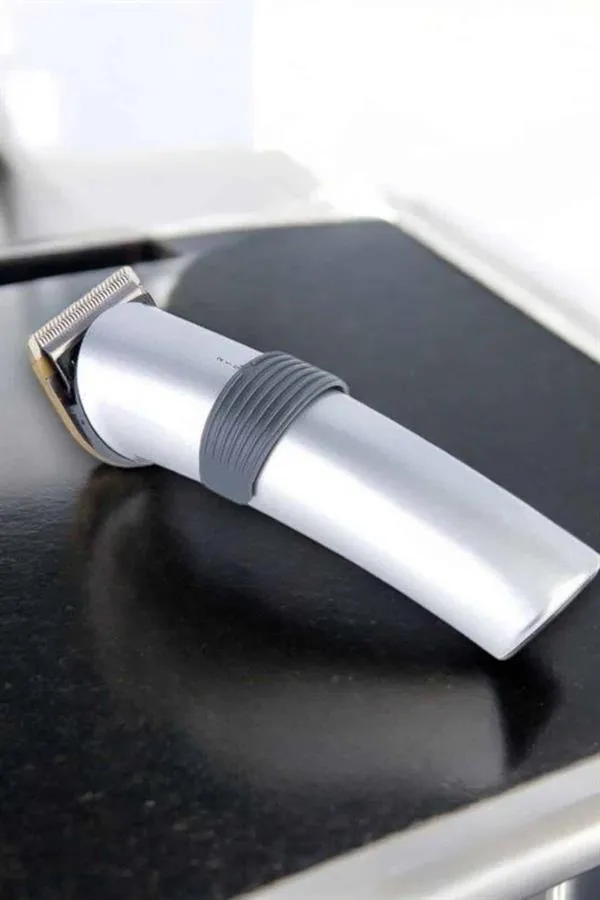 Erkeklere Özel Şarjlı Saç ve Sakal Kesme Tıraş Makinesi Seti