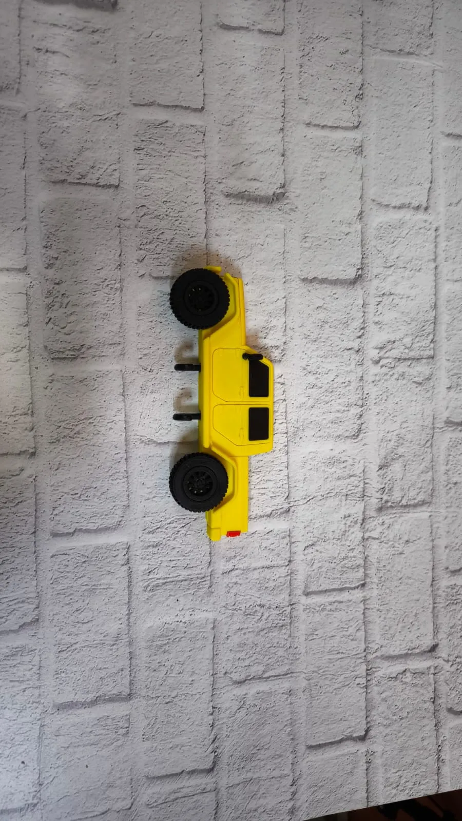 Duvara Monte Araba Anahtarlık Dekoratif ve Kullanışlı