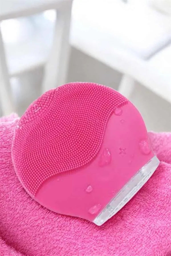 Profesyonel Yüz Temizleme Masaj Aleti Su Geçirmez, Kablosuz Şarj Özellikli Kolay Temizlenebilir