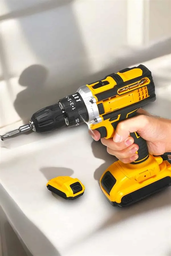 Metal Dişli 24W Akülü Matkap -Çift Bataryalı ve LED Çalışma Işığı ile Tam Set