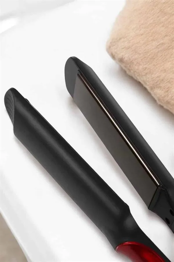 Saç Düzleştirici Isı Ayarlı Seramik Kaplama Döner Kablo Yıpranma Karşıtı